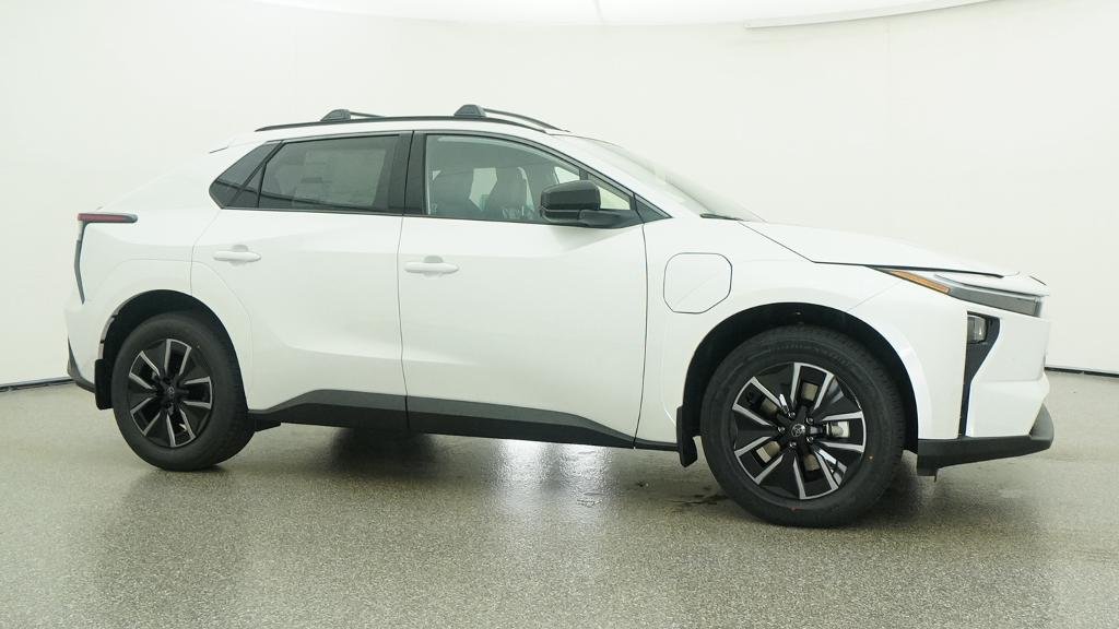 New 2026 Wind Chill Pearl Toyota XLE image 11