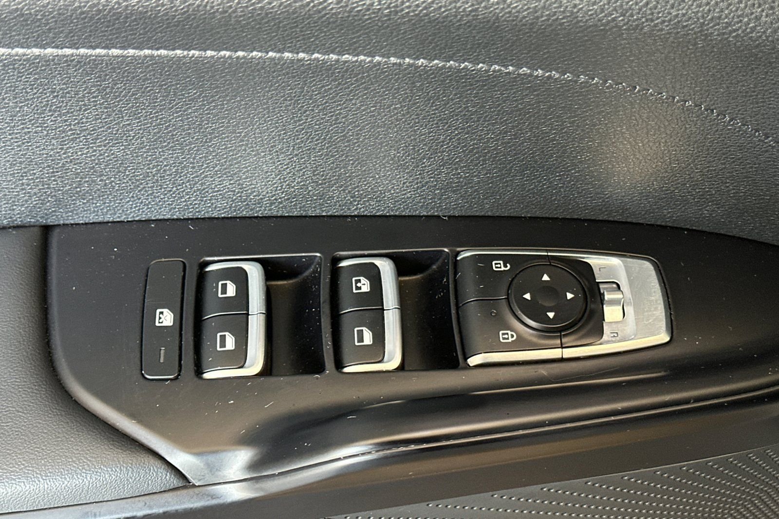 Used 2024 Gray Kia GT-Line image 12