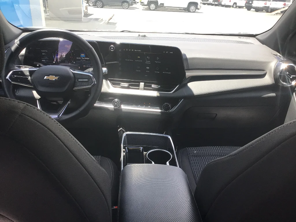 Used 2025 Sterling Gray Metallic Chevrolet LT image 13