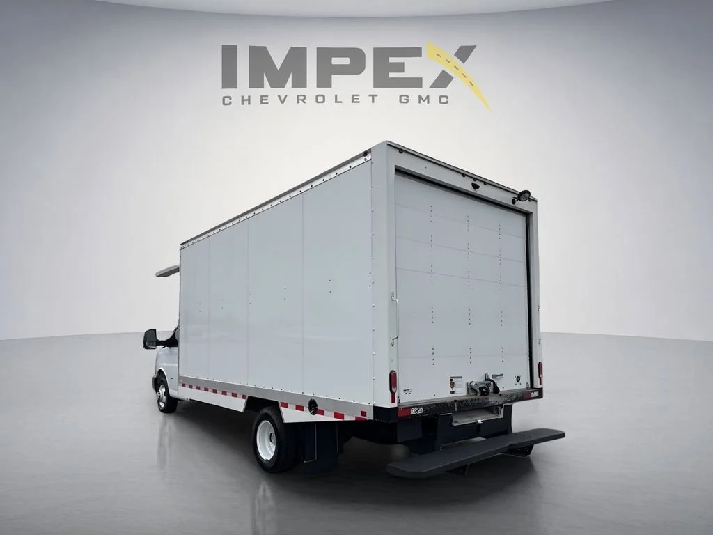 Used 2024 Summit White Chevrolet 1WT image 2