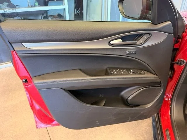 Used 2024 Alfa Rosso Alfa Romeo Veloce image 14