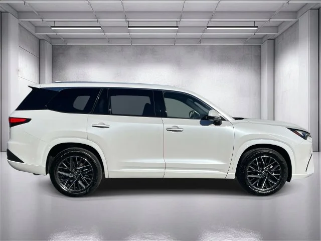 Certified Used 2026 PLATINUM WHITE PEARL MC. Lexus 350 Premium image 2