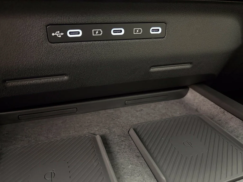 New 2027 Glacial White Pearl Kia EX image 36
