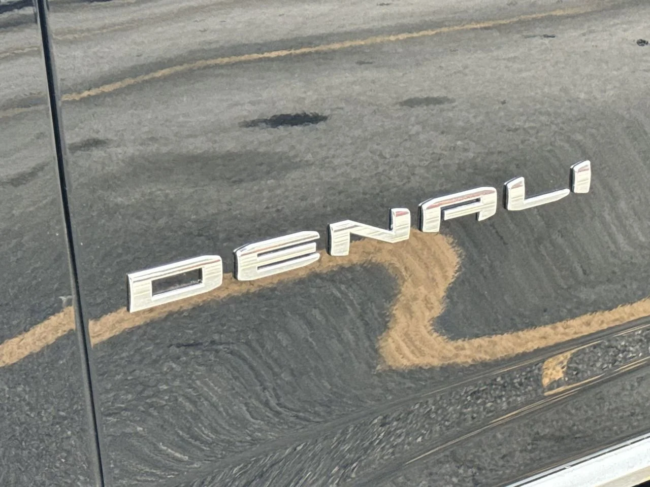 2026 GMC Yukon XL Denali - Photo 10