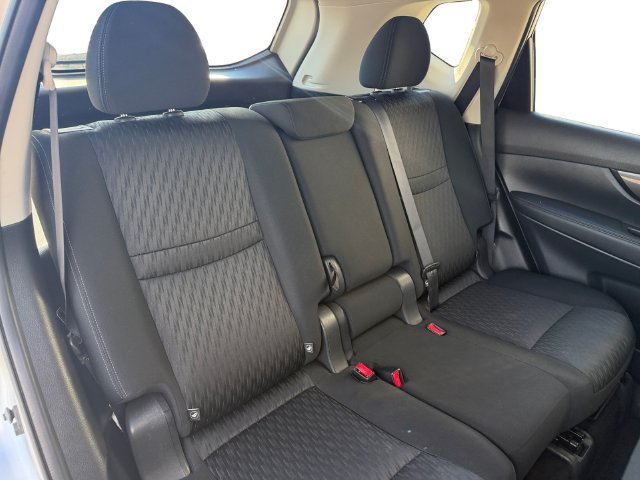 Used 2017 Silver Nissan S image 30