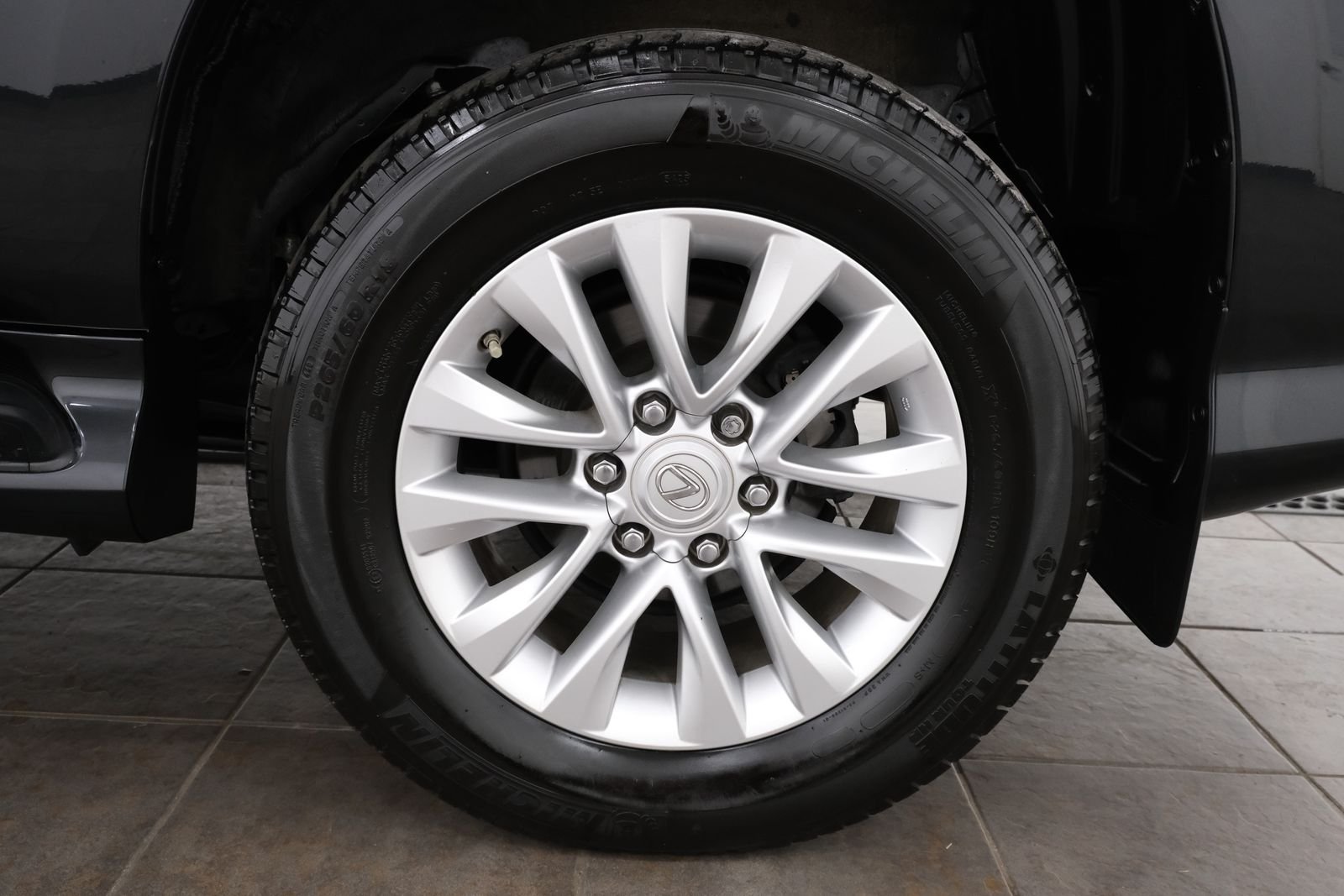 Used 2023 Caviar Lexus 460 image 37
