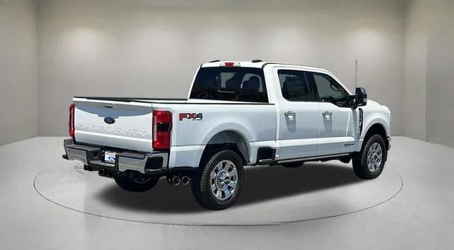 New 2026 Star White Metallic Tri-Coat Ford F-250® Lariat® image 27