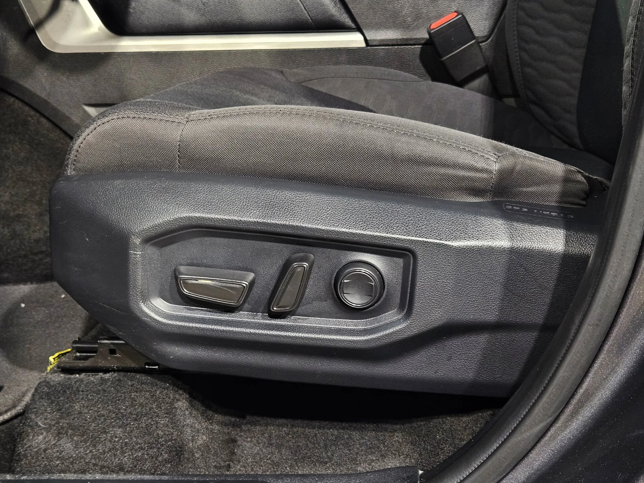 Certified Used 2025 Magnetic Gray Metallic Toyota SR5 image 23