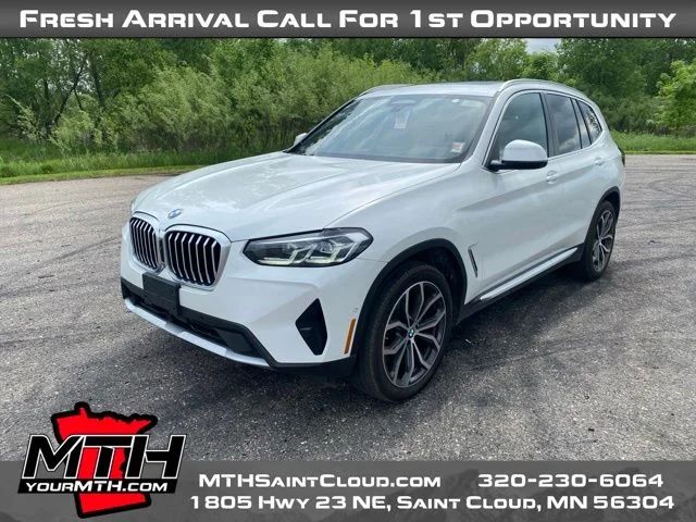 Used 2024 White BMW xDrive30i image 4