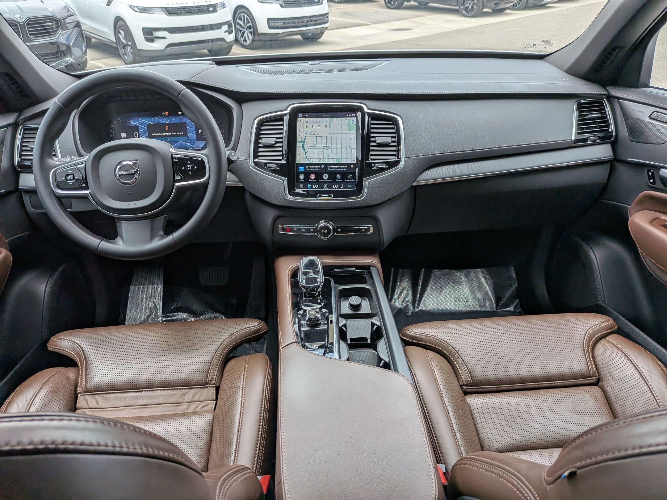 Certified Used 2023 Crystal White Volvo Ultimate image 26