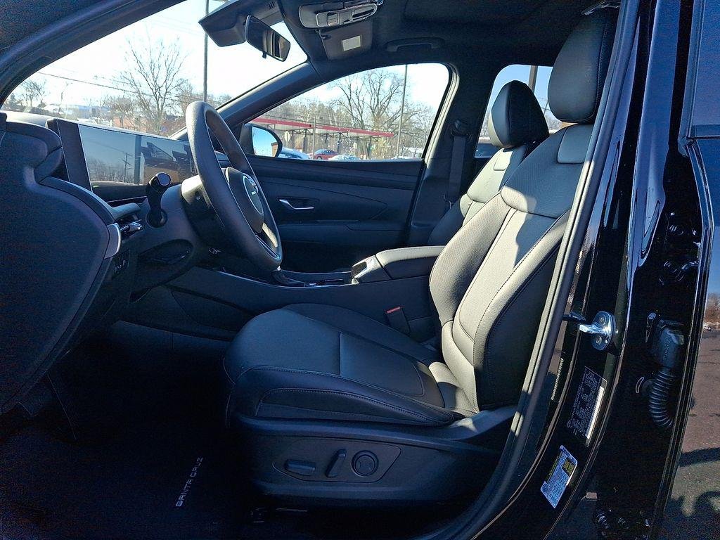New 2026 Phantom Black Hyundai SEL Activity AWD image 6