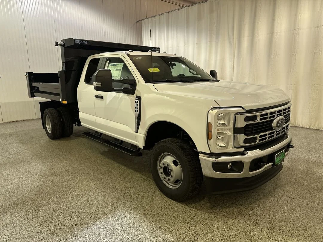 New 2026 Oxford White Ford F-350® XL image 1