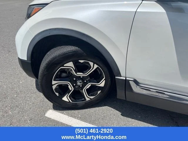 Used 2017 White Diamond Pearl Honda Touring image 8