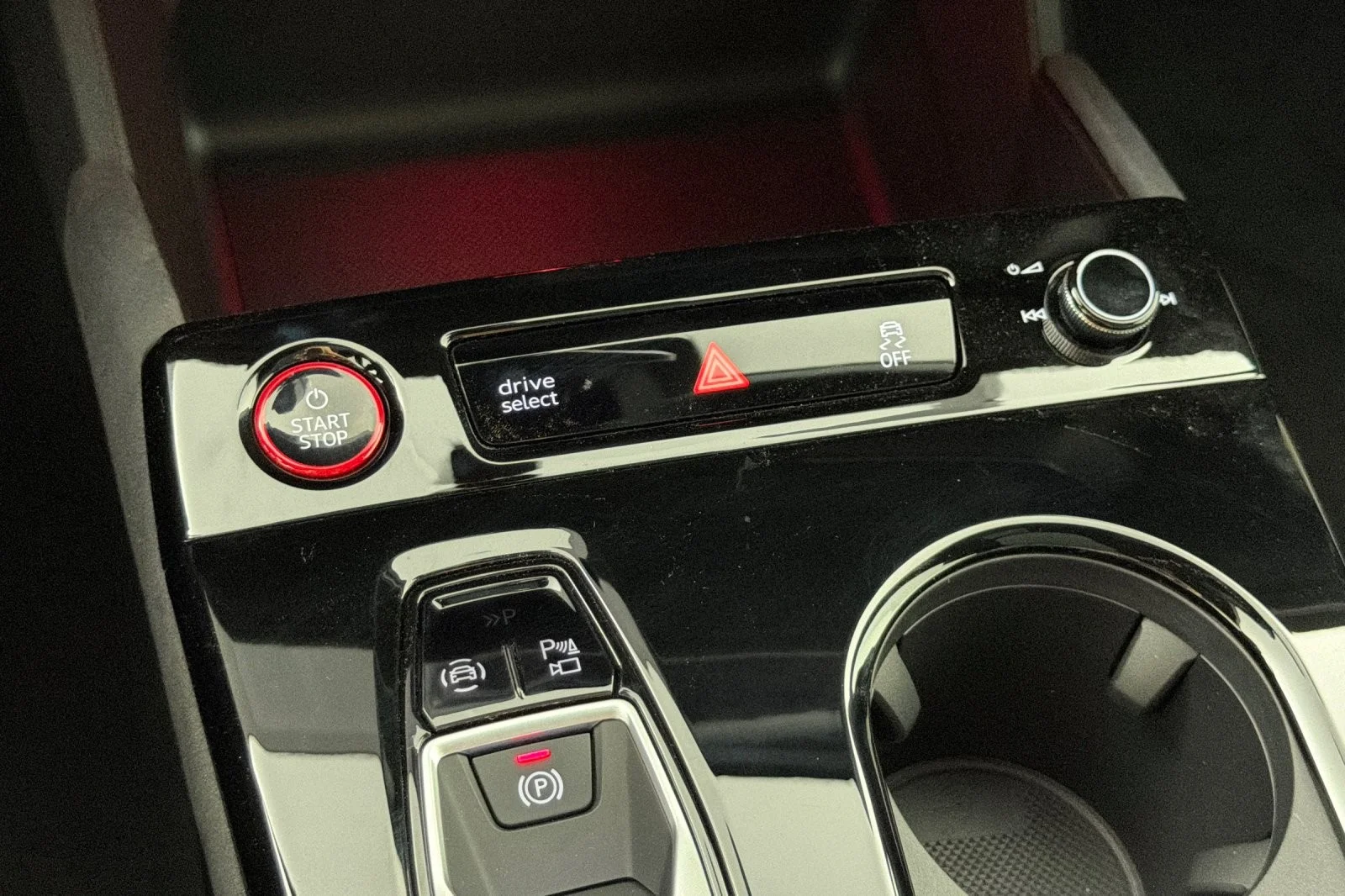 New 2027 Magnet Gray Audi Premium Plus quattro image 19