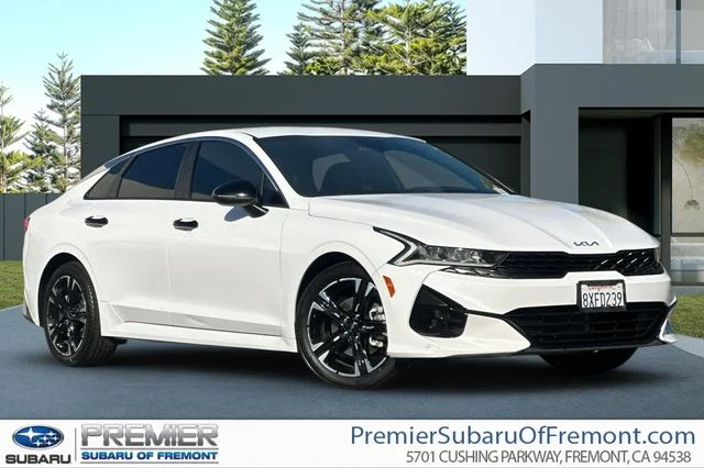 Used 2022 White Kia GT-Line image 1