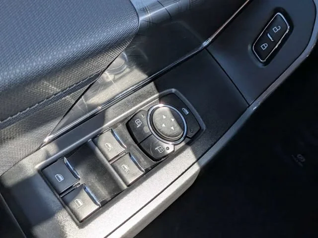 Used 2023 Avalanche Ford XL image 23