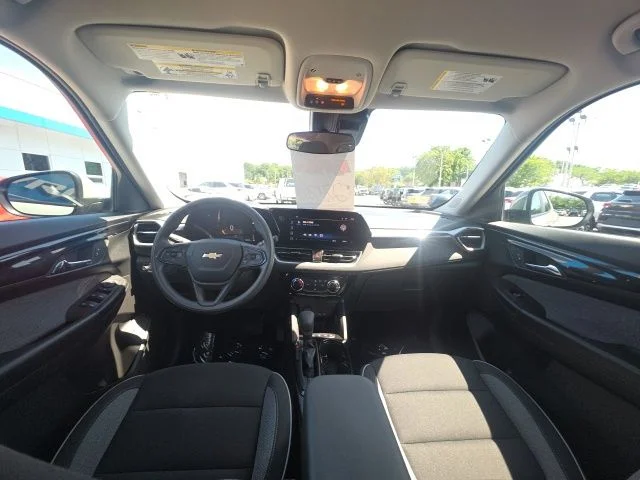 Used 2026 Green Chevrolet LT image 14