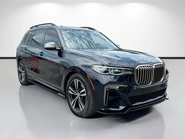 2022 BMW X7 M50i