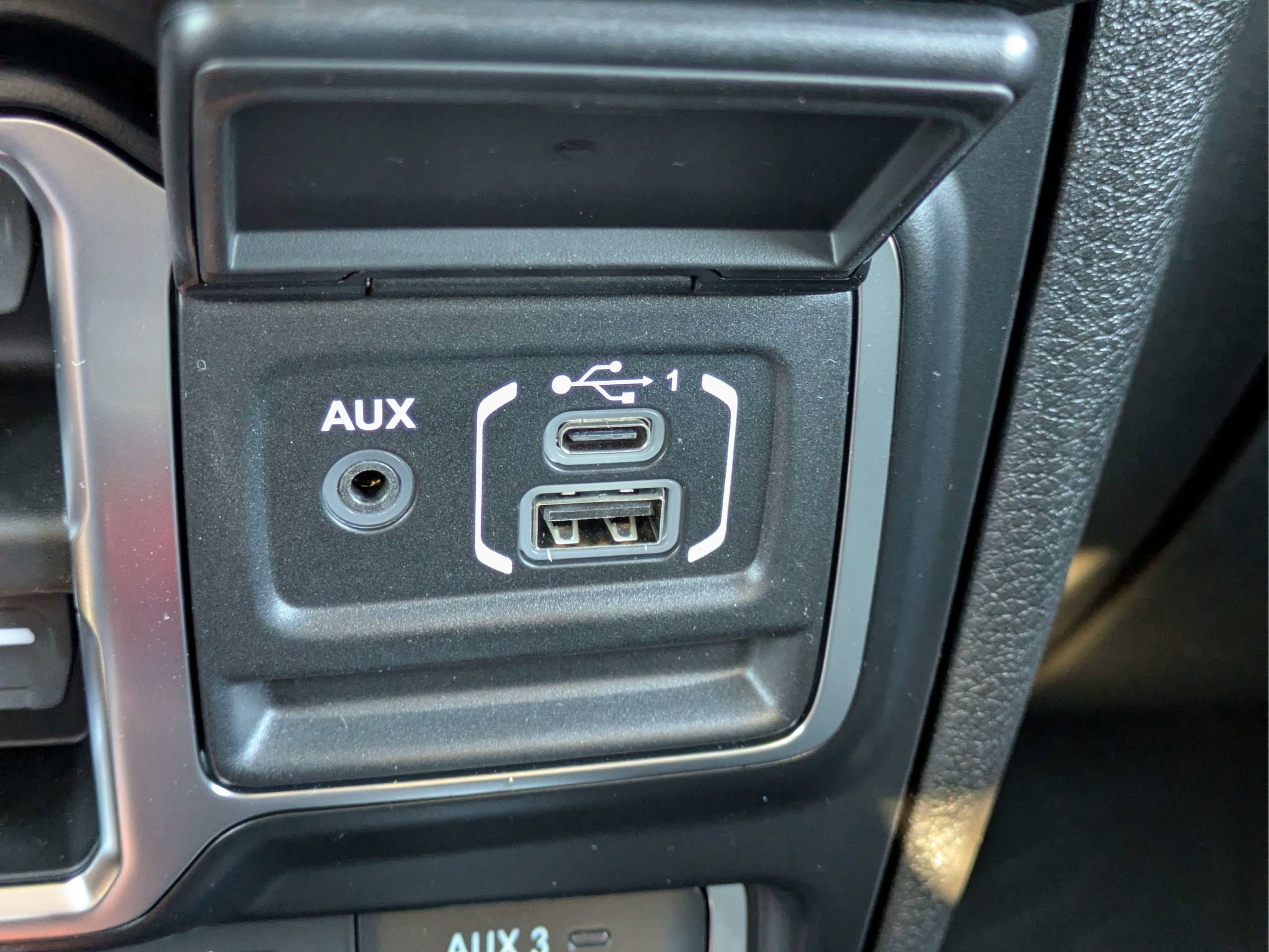 Used 2026 Bright White Clearcoat Jeep Mojave X image 21