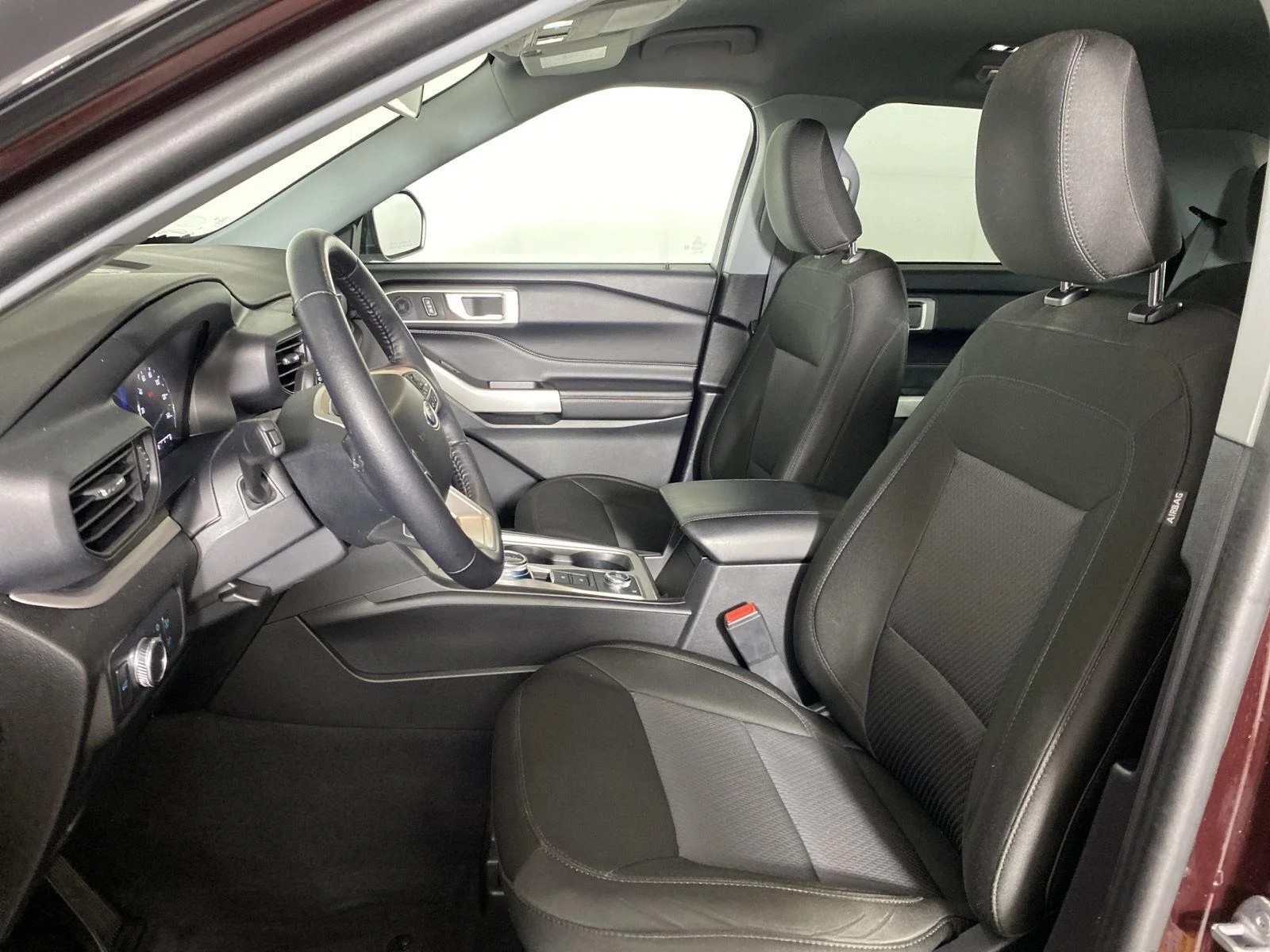 Used 2022 Jewel Red Ford XLT image 13