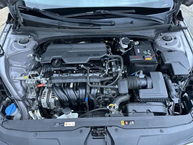 Used 2021 Silver Hyundai SEL image 19