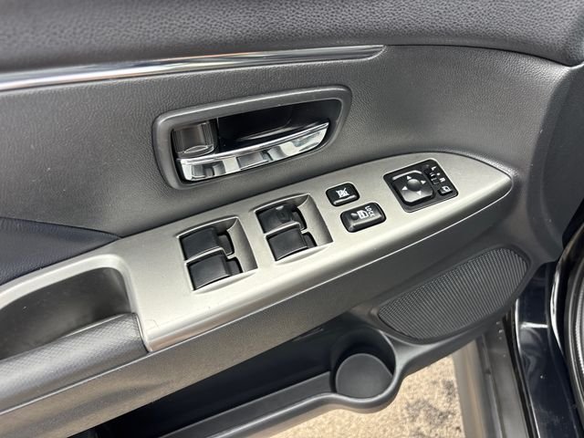 Used 2024 Black Mitsubishi 2.0 SE image 15