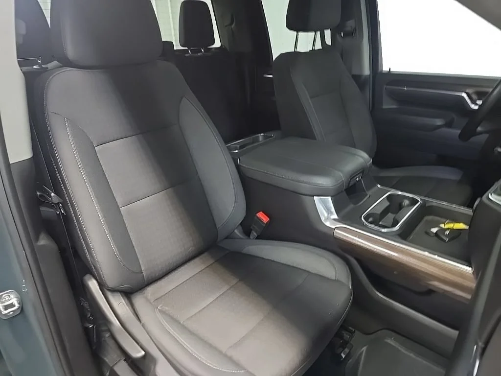 Used 2025 Cypress Gray Chevrolet LT image 14