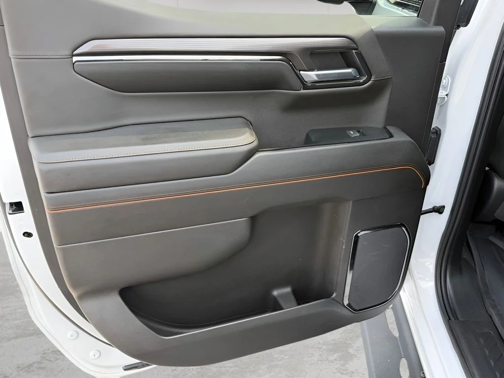 Used 2024 Summit White GMC AT4 image 13