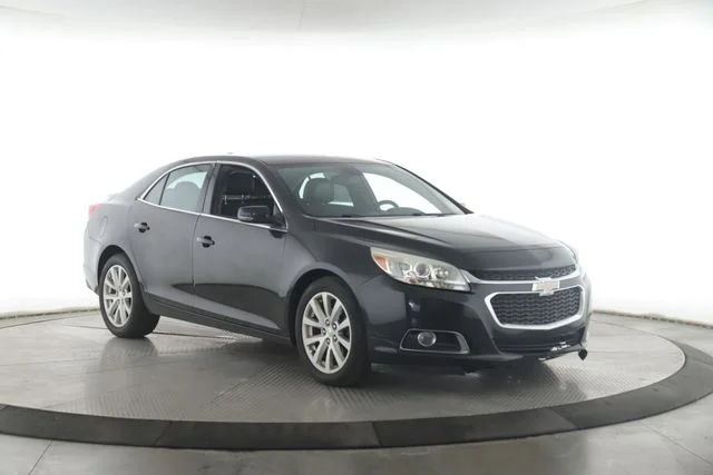 Used 2015 Chevrolet Malibu 2LT with VIN 1G11D5SL8FF123699 for sale in Findlay, OH