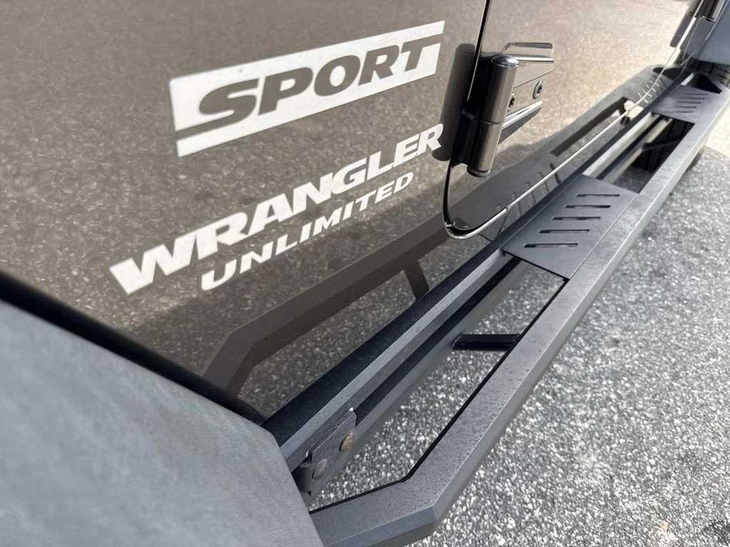 Used 2017 Gray Jeep Unlimited Sport image 14