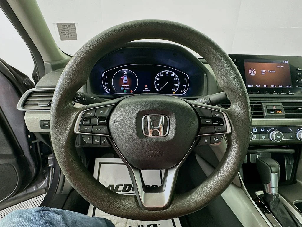 Used 2018 Lunar Silver Metallic Honda LX image 12