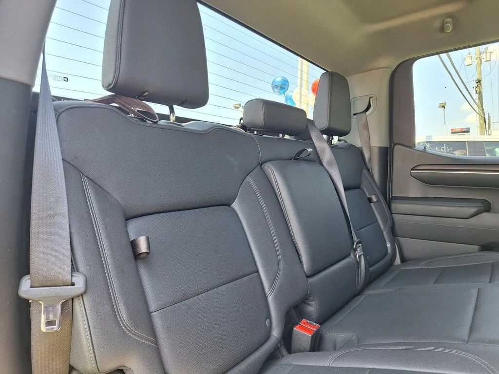 Used 2024 Silver GMC SLT image 29