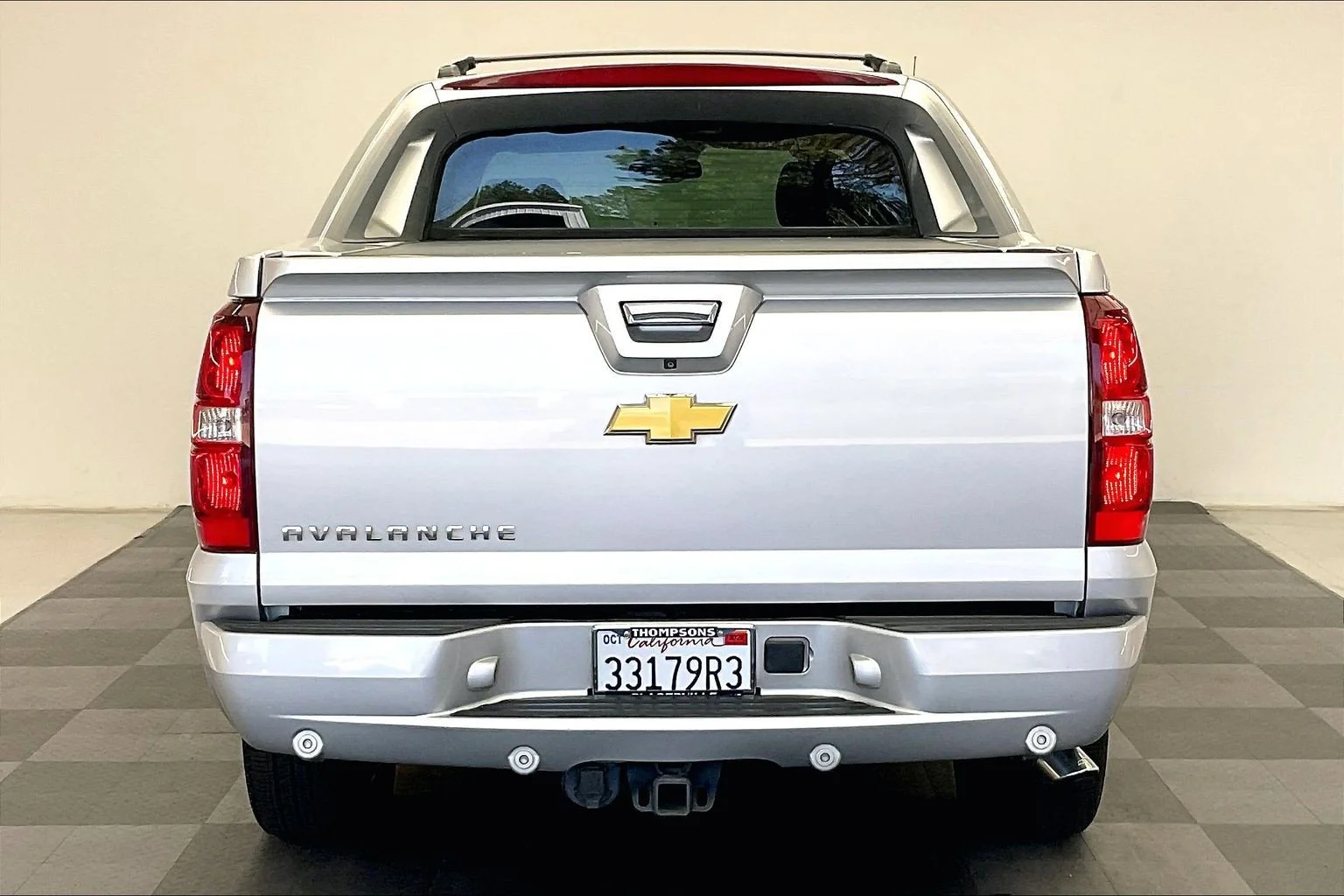 Used 2013 Silver Ice Metallic Chevrolet LT image 3