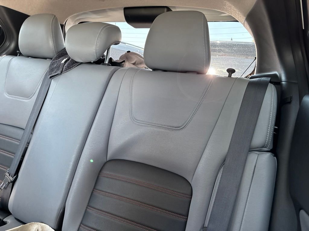 Used 2023 White Nissan SR image 31