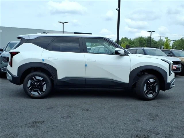 New 2027 White Kia LX image 3