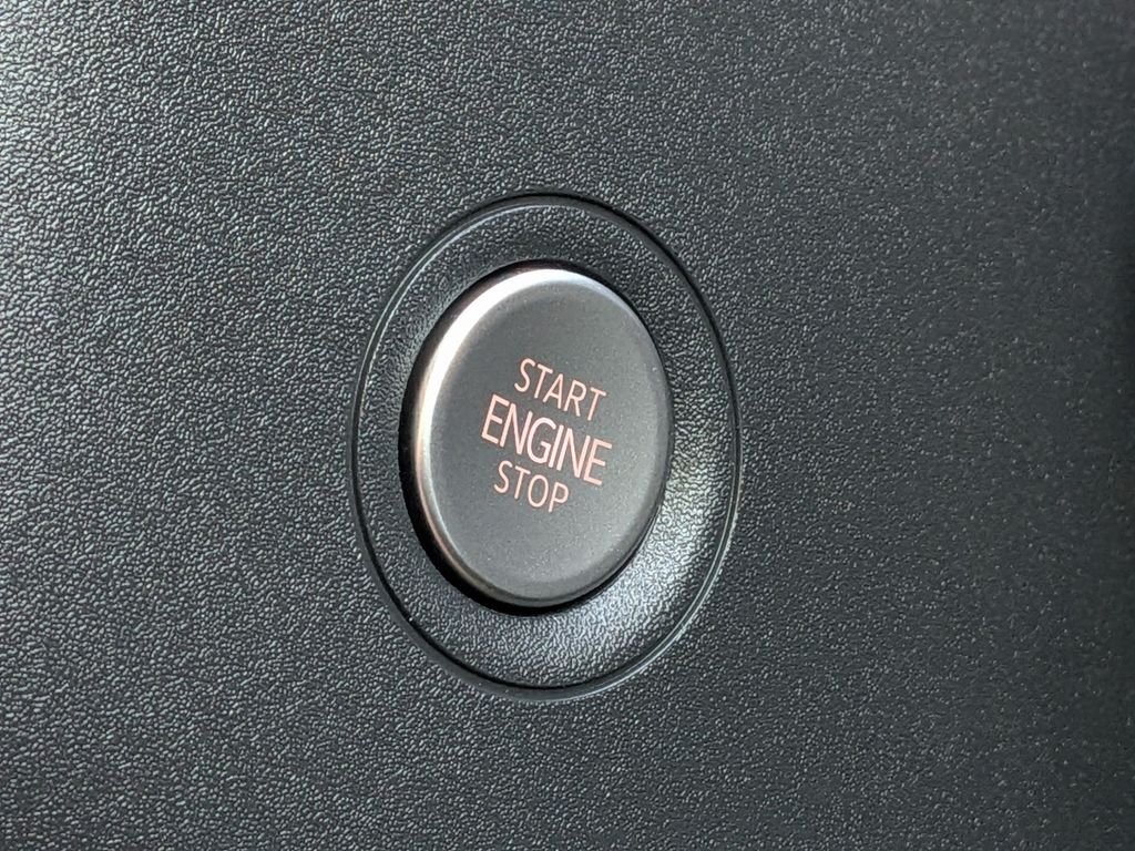 Used 2023 Black Volkswagen Pro S image 21