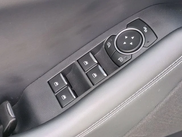 Used 2024 White Ford Select image 13
