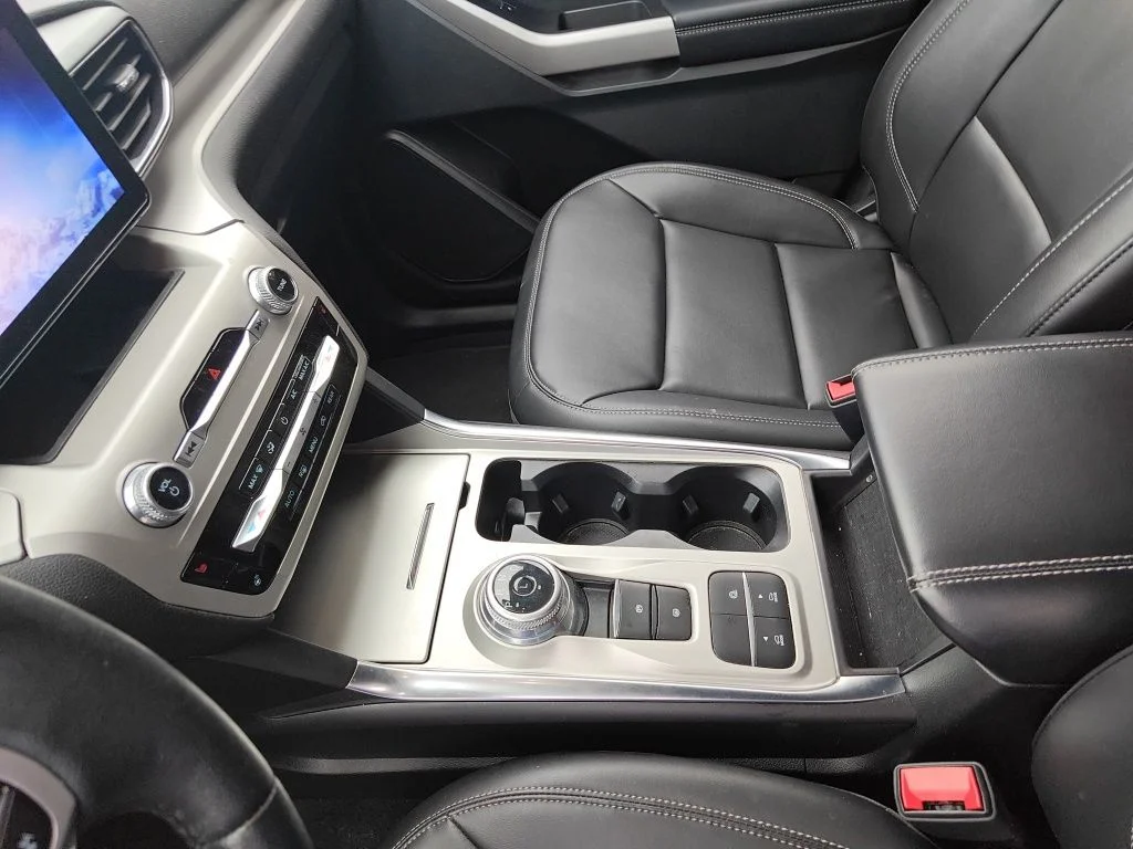 Used 2023 White Ford XLT image 10