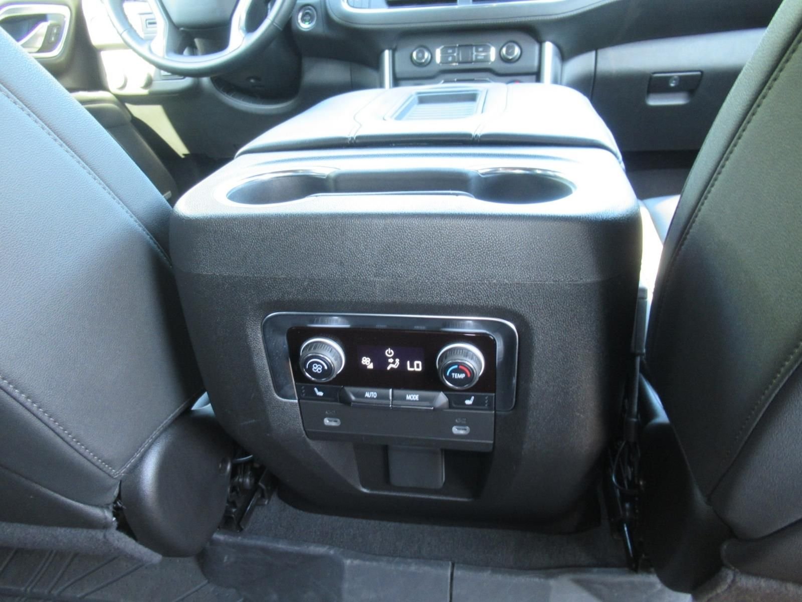 Used 2024 Gray Chevrolet Z71 image 35