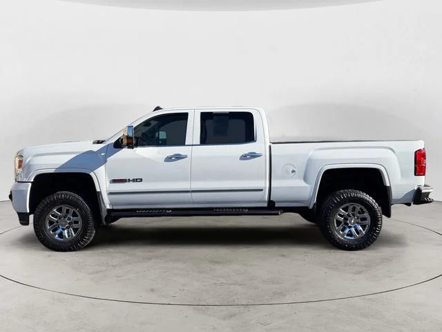 Used 2016 White GMC SLT image 2