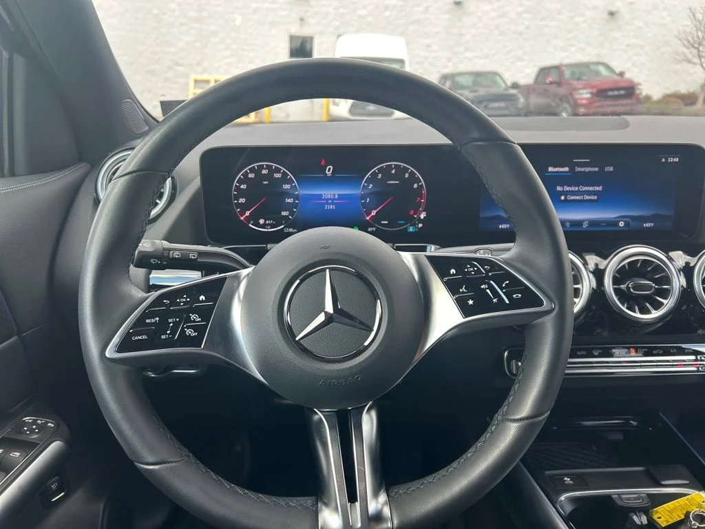 Used 2025 Black Mercedes-Benz GLA 250 image 15