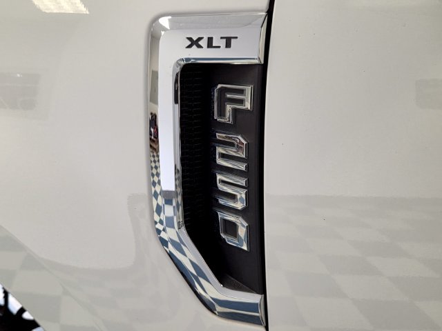 Used 2019 White Ford XLT image 11