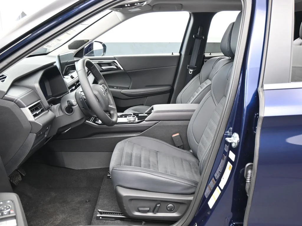 New 2026 Cosmic Blue Metallic Mitsubishi SE image 46