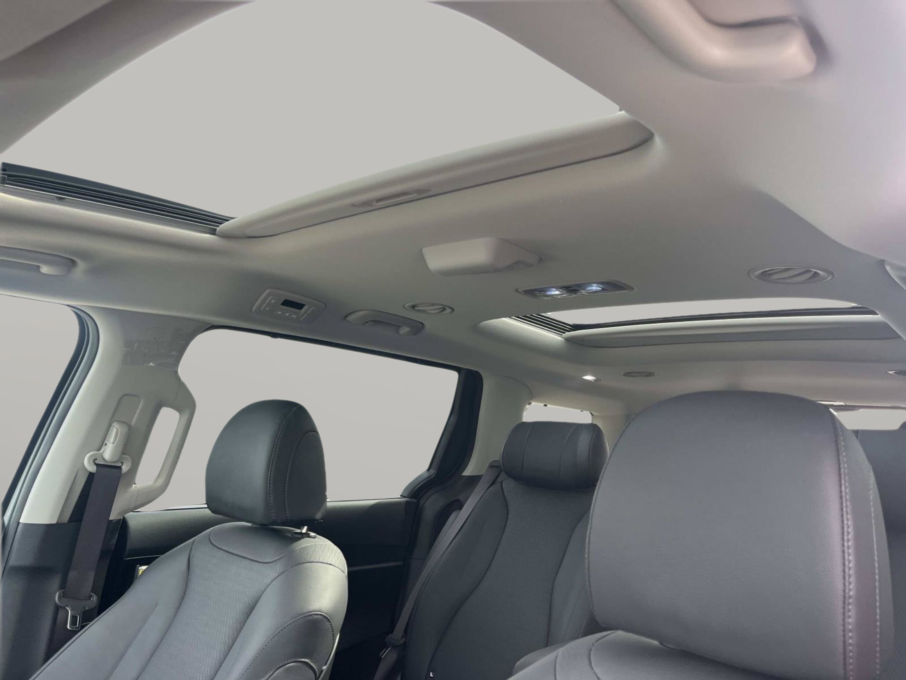 New 2027 Ceramic Silver Kia SX Prestige image 26