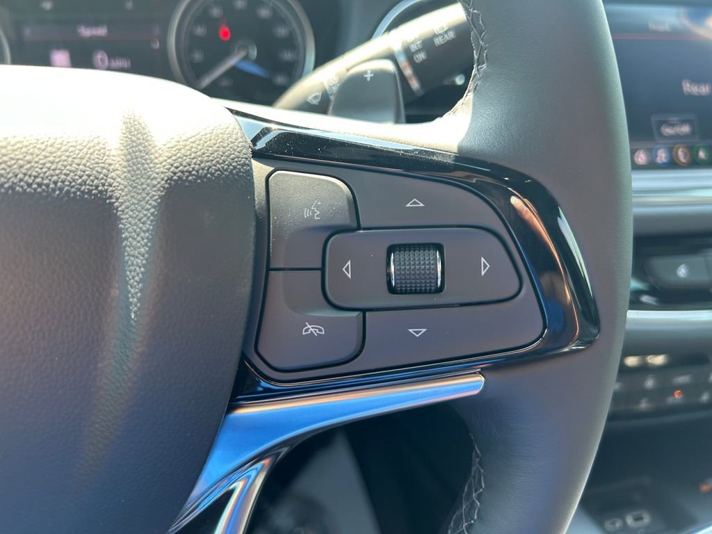Used 2022 Silver Buick Essence image 34