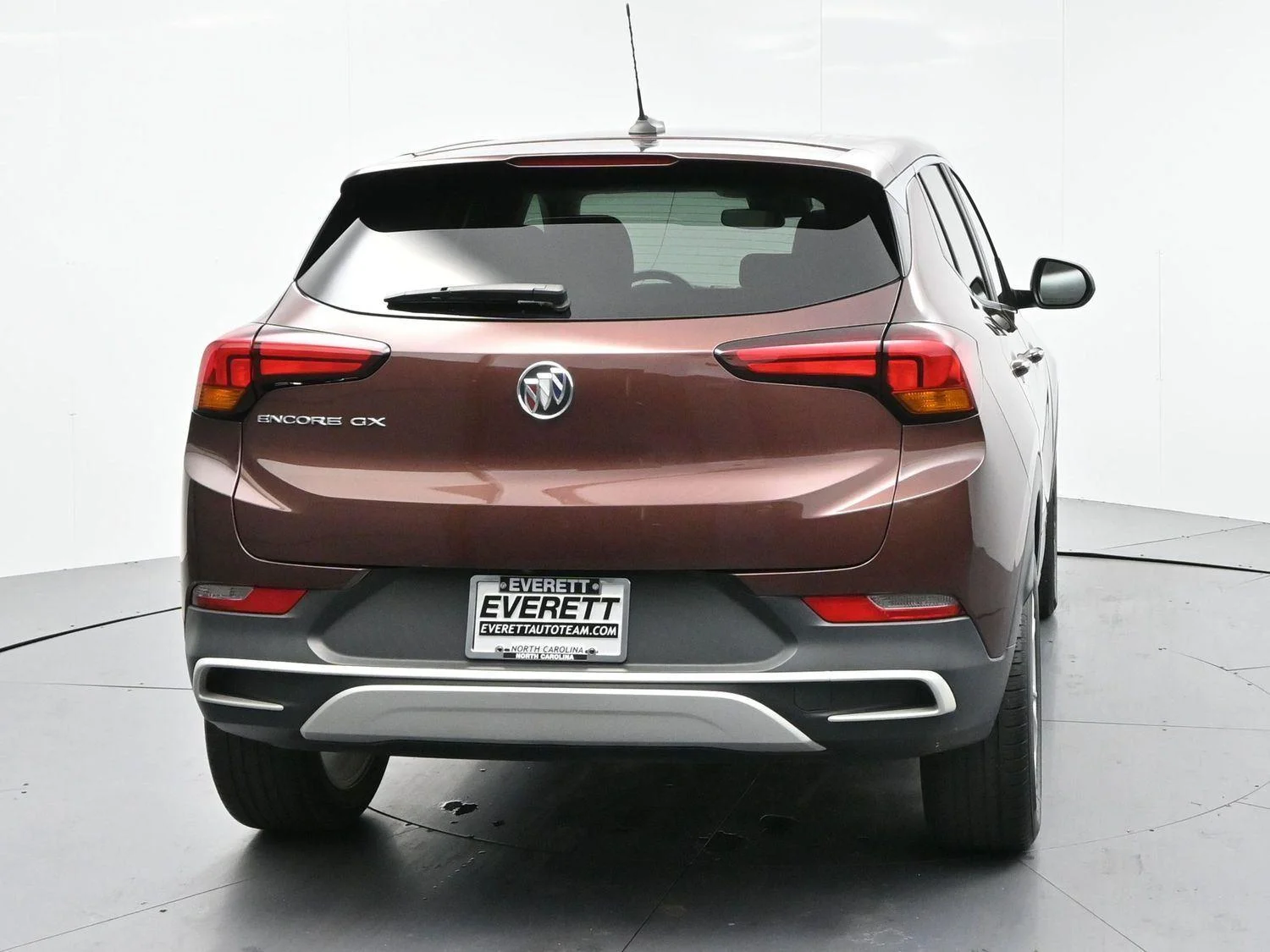 Used 2023 Rosewood Metallic Buick Preferred image 6