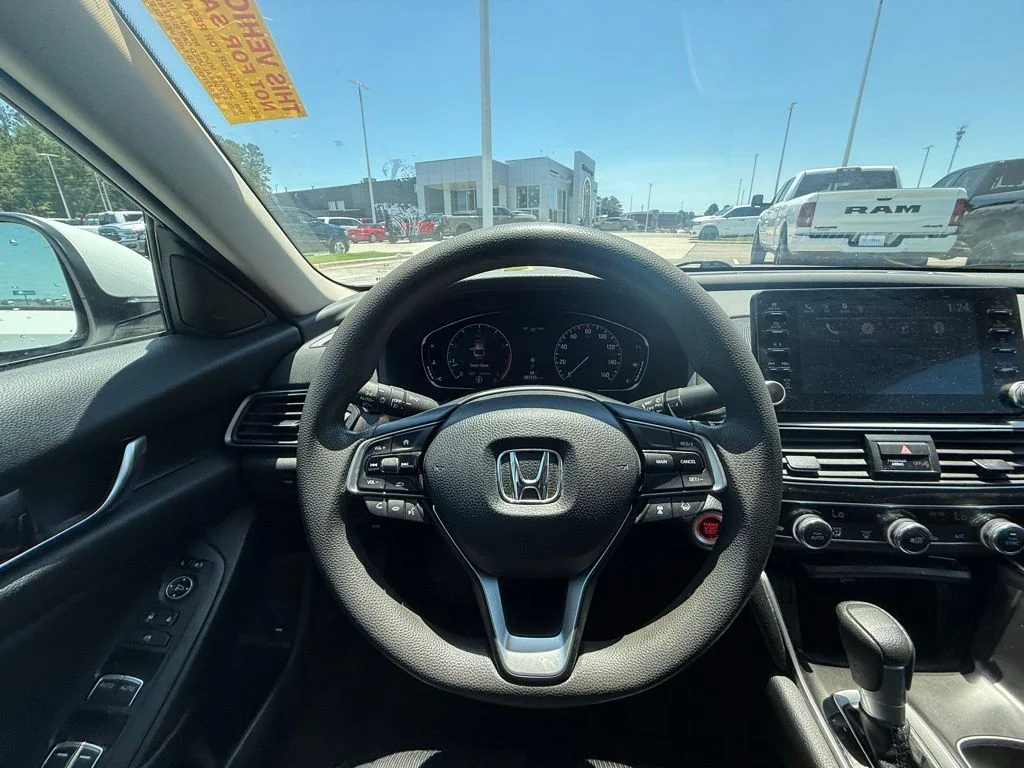 Used 2018 White Honda EX image 7