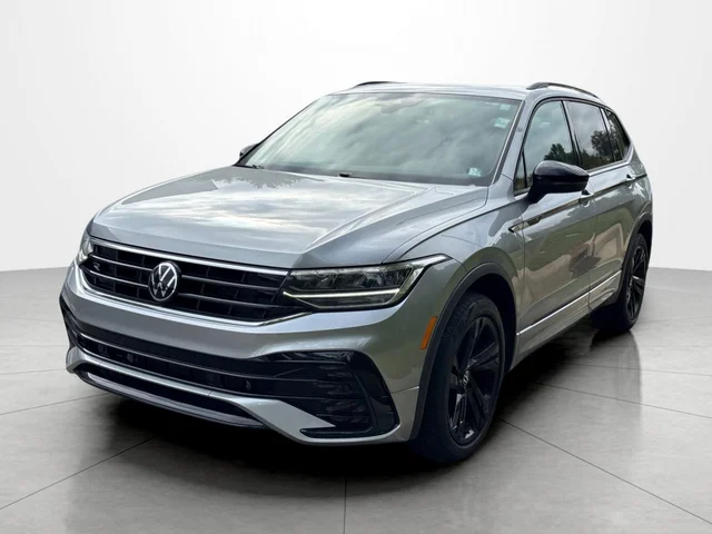 2023 Volkswagen Tiguan SE R-Line Black