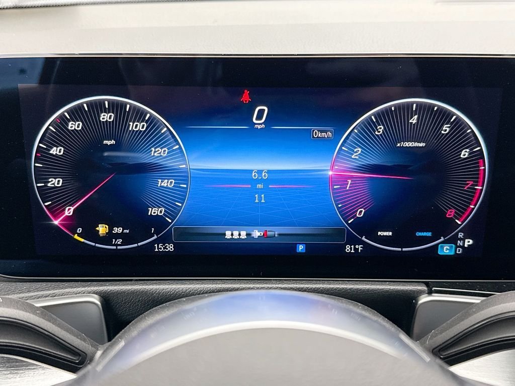 New 2026 Starling Blue Metallic Mercedes-Benz GLB 250 image 32