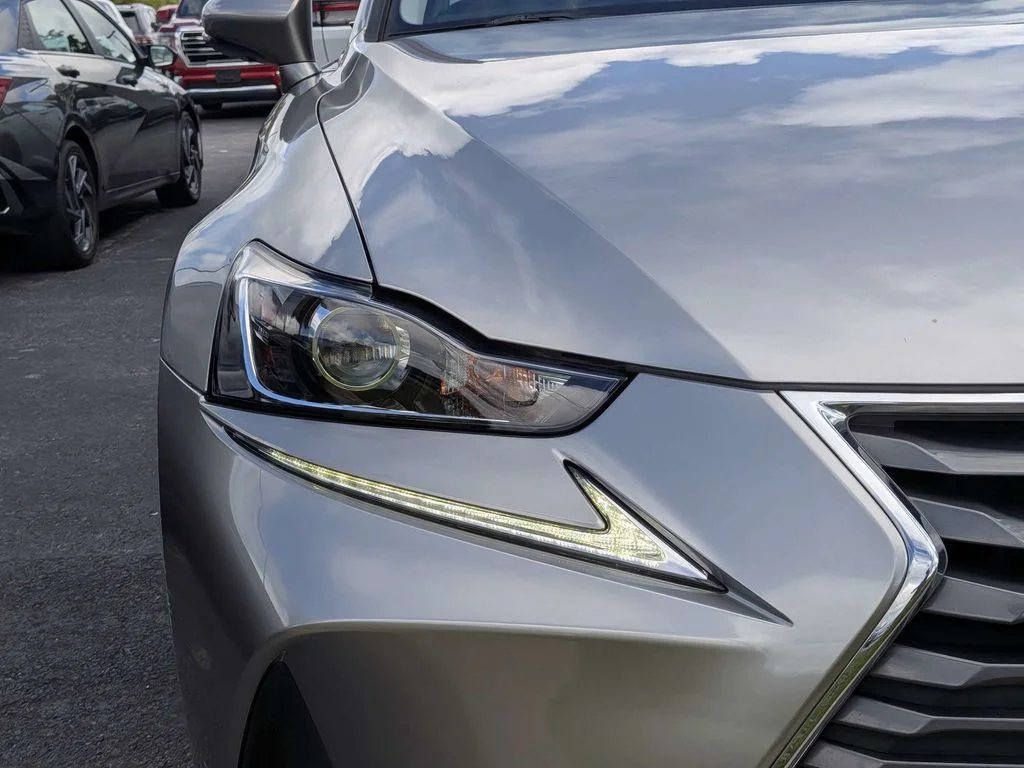 Used 2019 Silver Lexus 300 image 7